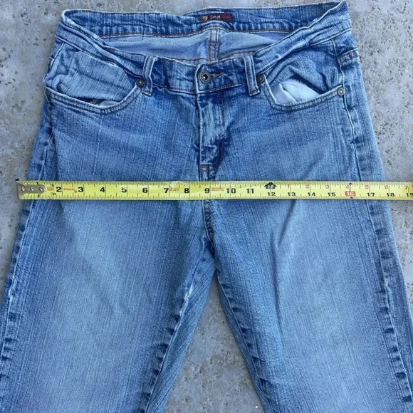Sweet Vibes Capri Jeans. Size 9 - Picture 10 of 15